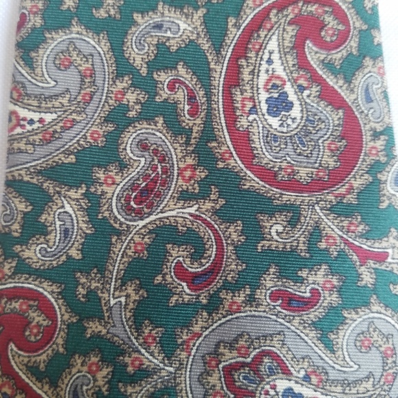 Christian Dior Silk Paisley Tie in Green & Maroon - Picture 6 of 7
